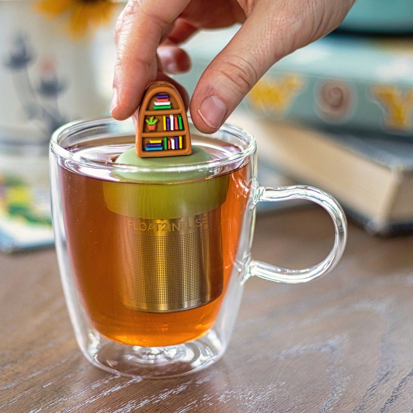 Plant Bookshelf | Floating Tea Infuser | Green Base | Brown
