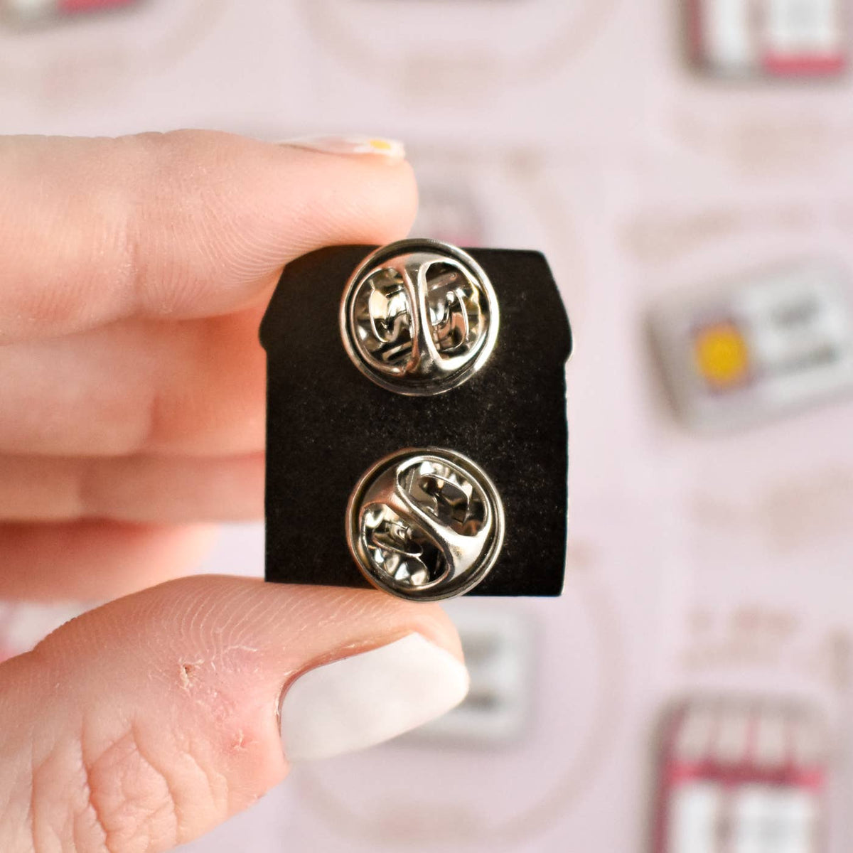 Bookstore Storefront Enamel Lapel Pin | 1-in