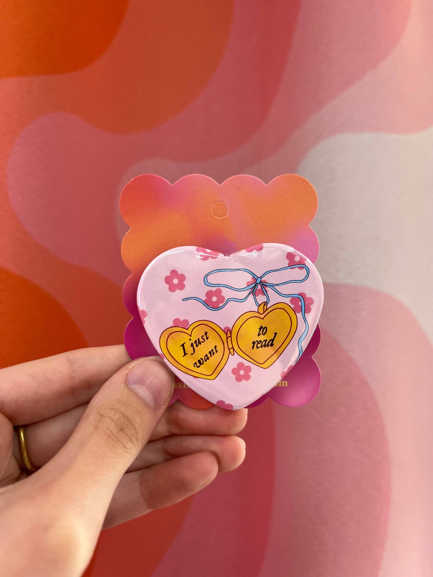 "I Just Want to Read" Locket Pin: Carded for Display